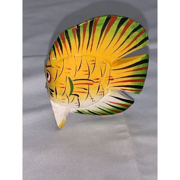 1980s 3 PC Tropical Fish Colorful Wood Hand Carved Painted Free Standing - Picture 11 of 11